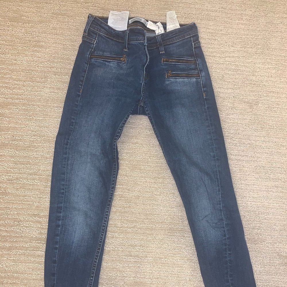 Zara distressed bottom cut Jeans